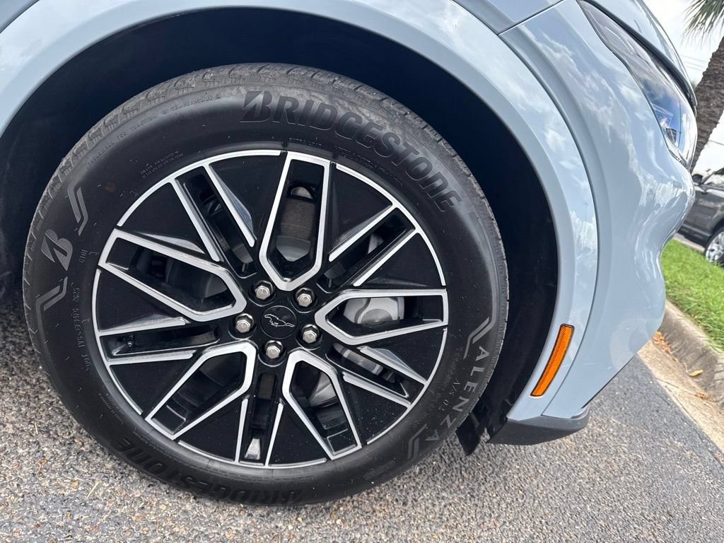 Certified 2025 Ford Mustang Mach-E Premium RWD image 8