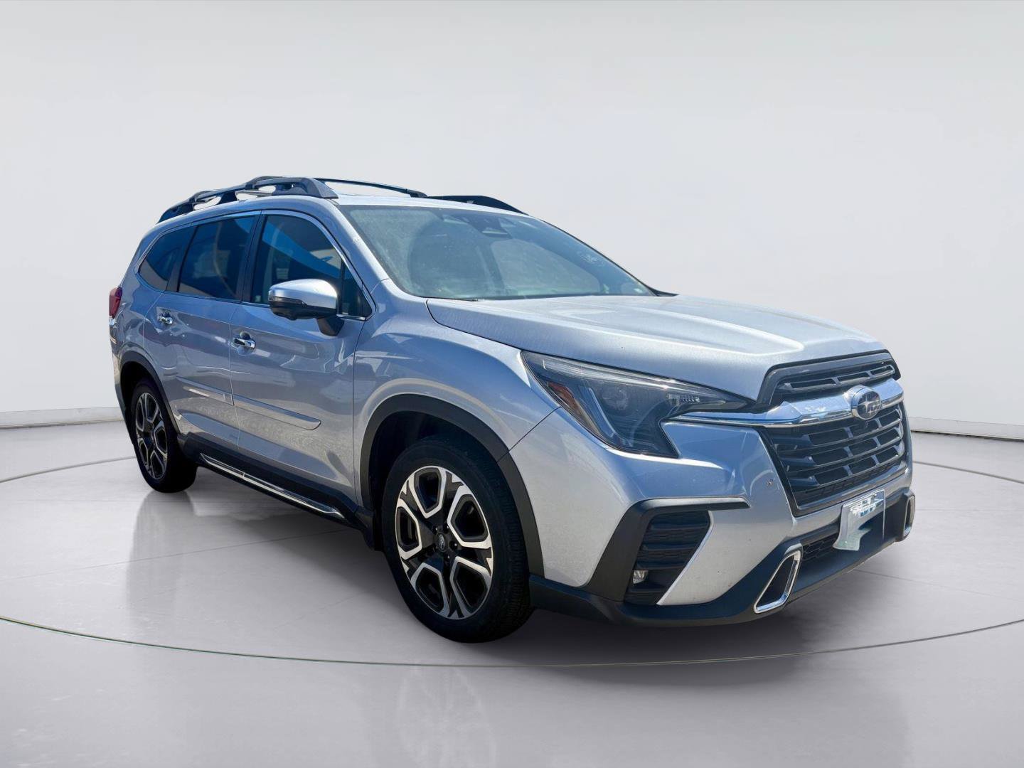 Used 2023 Subaru Ascent Touring AWD/4WD image 1