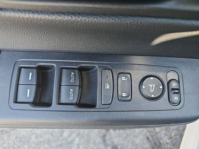Used 2023 Honda CR-V Sport image 25