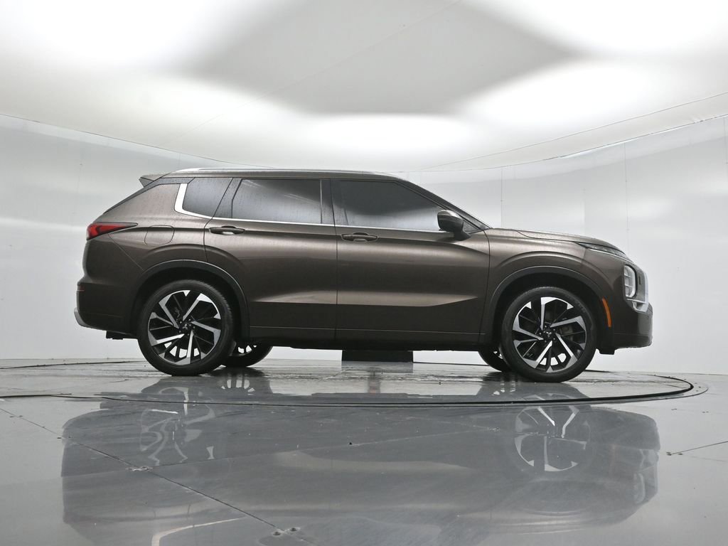 Used 2022 Mitsubishi Outlander SEL image 10