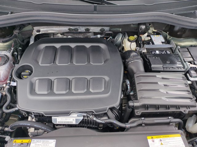 Used 2026 Volkswagen Tiguan SE R-Line FWD image 25
