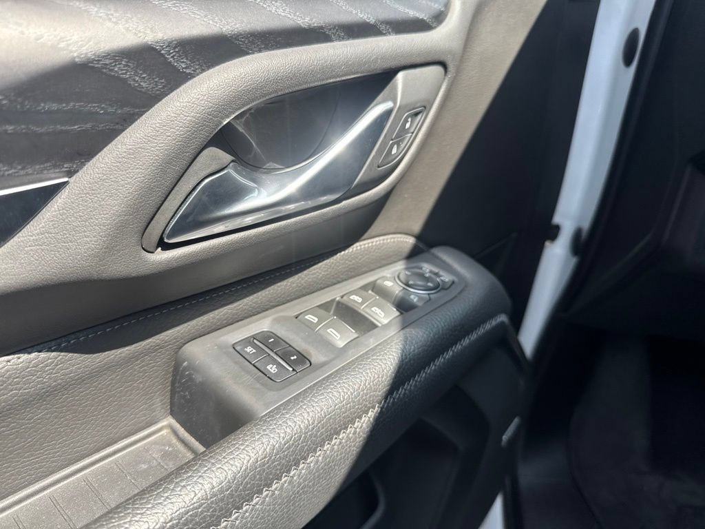 Used 2023 GMC Yukon XL Denali AWD/4WD image 8