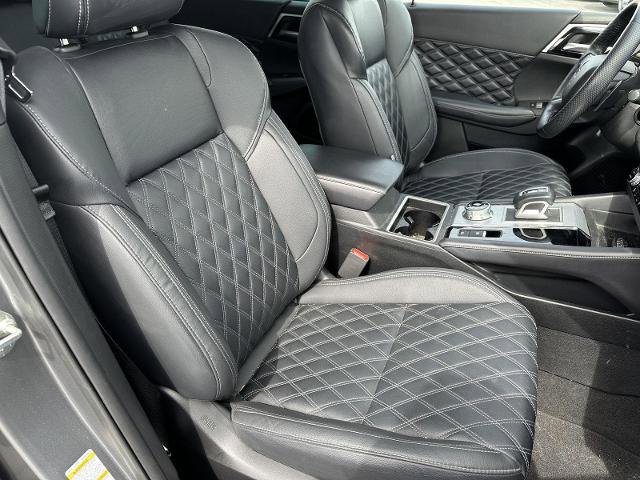 Used 2023 Mitsubishi Outlander SEL AWD/4WD image 20