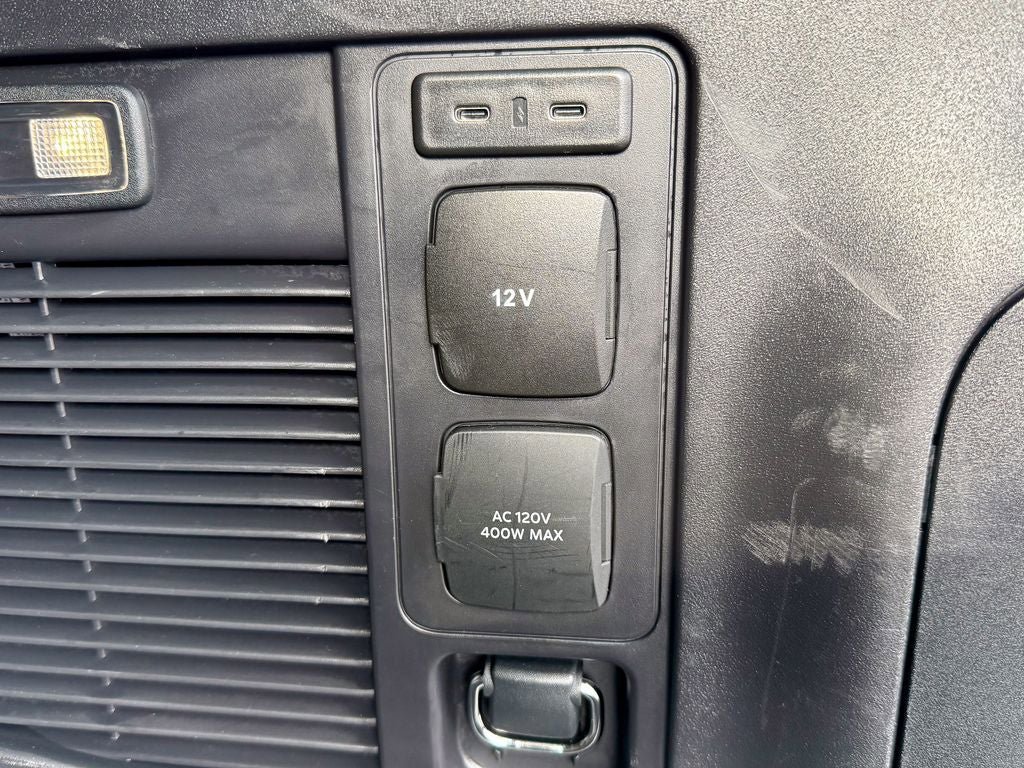 Certified 2025 Ford Expedition Active AWD/4WD image 18