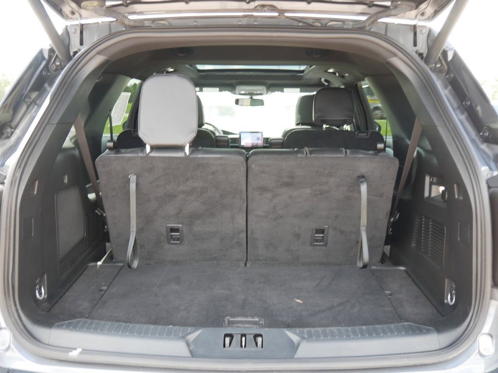 Certified 2024 Ford Explorer ST-Line w/ Class IV Trailer Tow Package AWD/4WD image 13