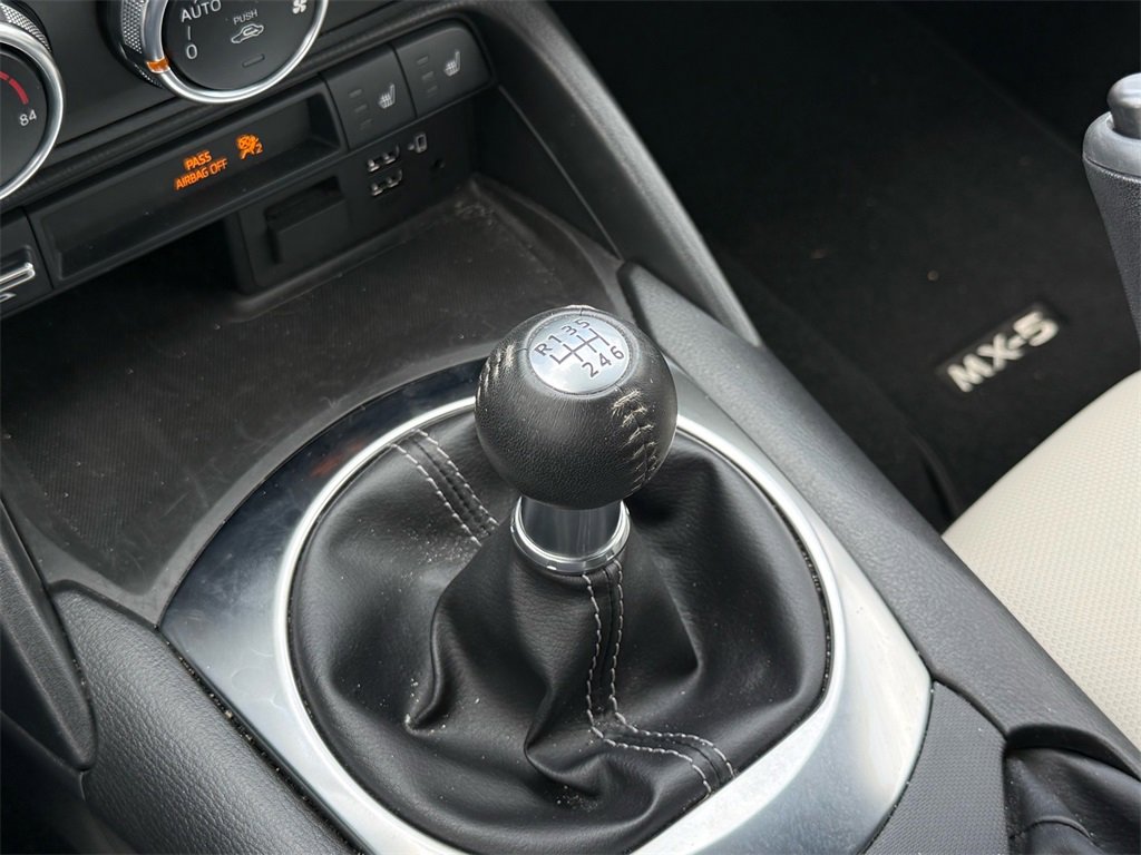 Used 2021 MAZDA MX-5 Miata RF Grand Touring image 19
