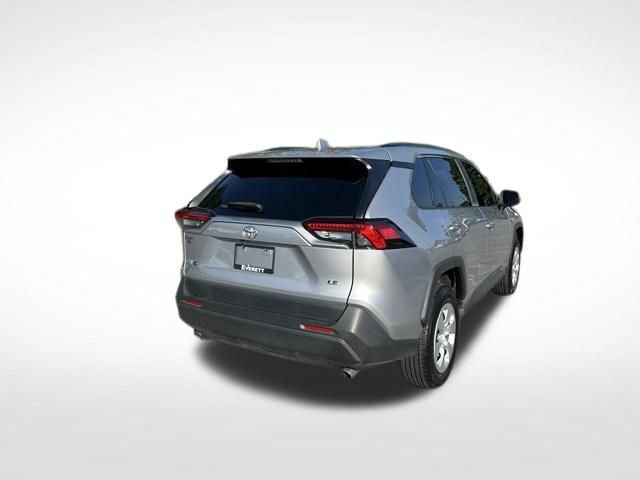 Used 2019 Toyota RAV4 LE FWD image 9