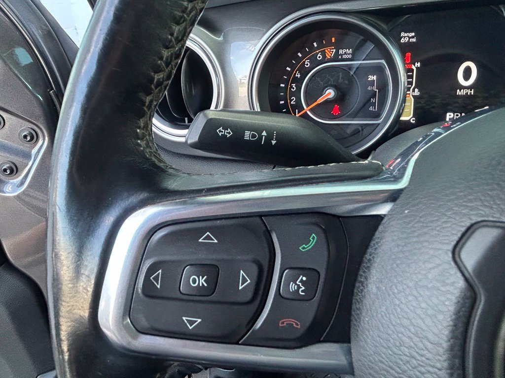 Used 2018 Jeep Wrangler Unlimited Sahara AWD/4WD image 19