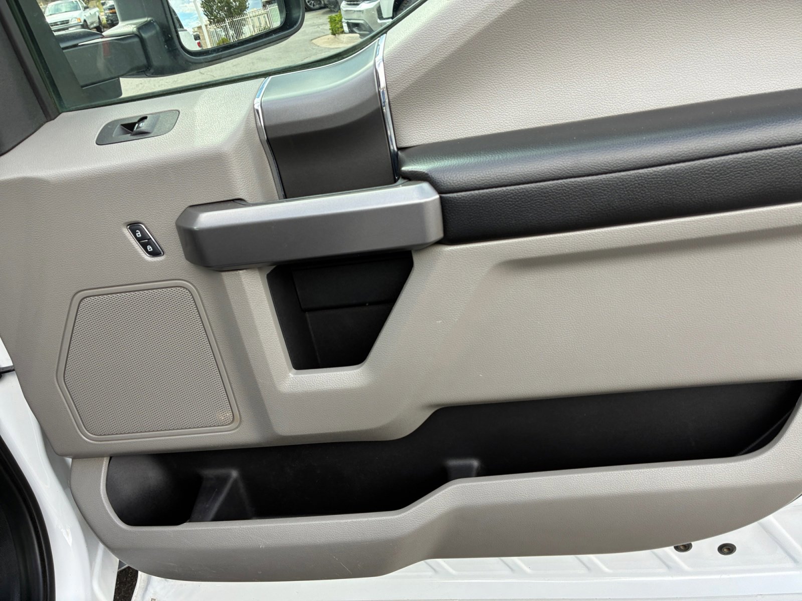Certified 2019 Ford F150 XLT w/ Equipment Group 302A Luxury AWD/4WD image 15