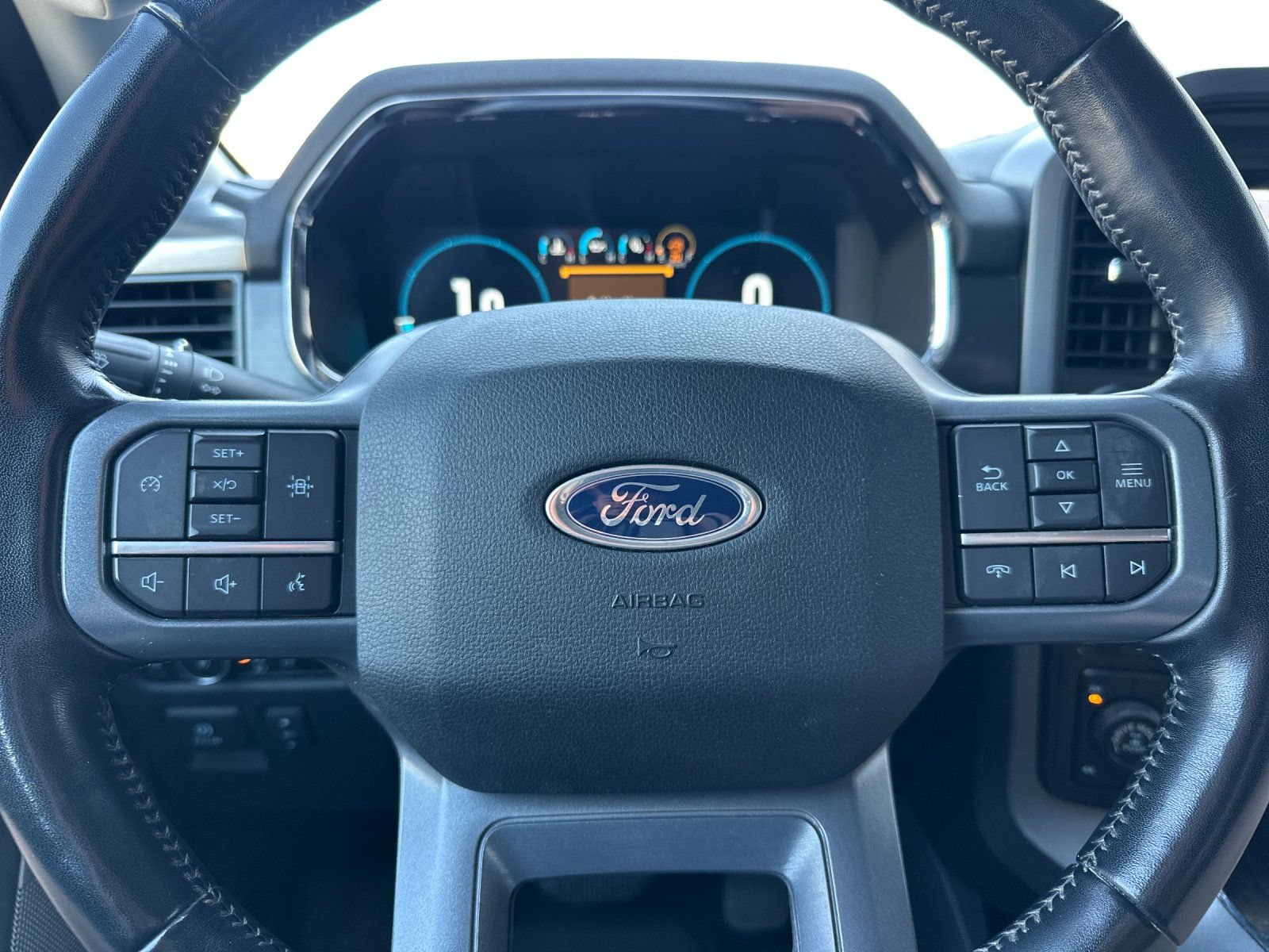 Certified 2023 Ford F150 Lariat w/ Trailer Tow Package AWD/4WD image 23