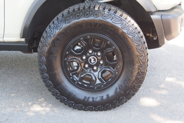 Certified 2025 Ford Bronco Badlands AWD/4WD image 9