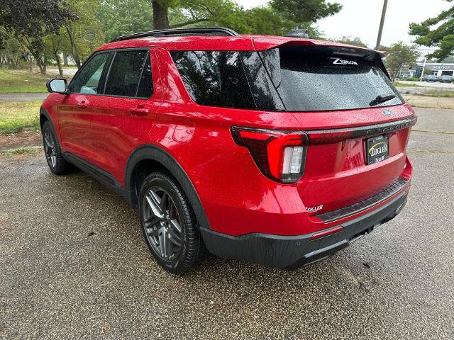 Certified 2025 Ford Explorer ST-Line w/ ST-Line Street Pack AWD/4WD image 29
