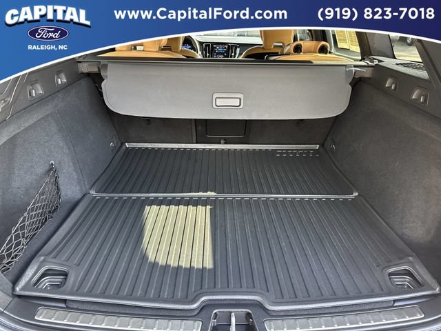Used 2024 Volvo V60 B5 Cross Country Ultimate AWD/4WD image 16