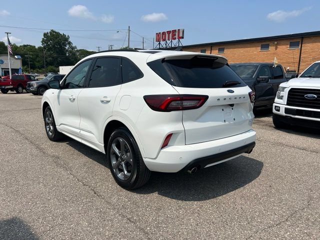 Certified 2024 Ford Escape ST-Line w/ Tech Pack #1 AWD/4WD image 6