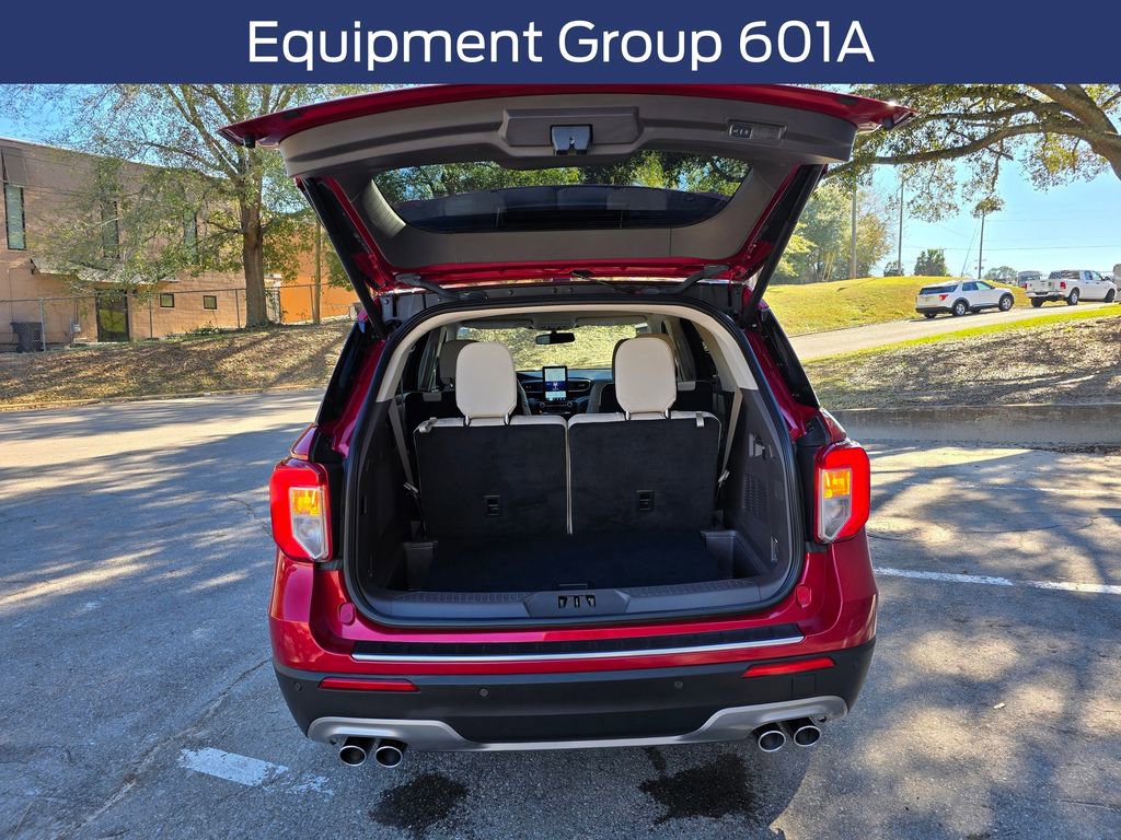 Certified 2022 Ford Explorer Platinum w/ Equipment Group 601A image 8