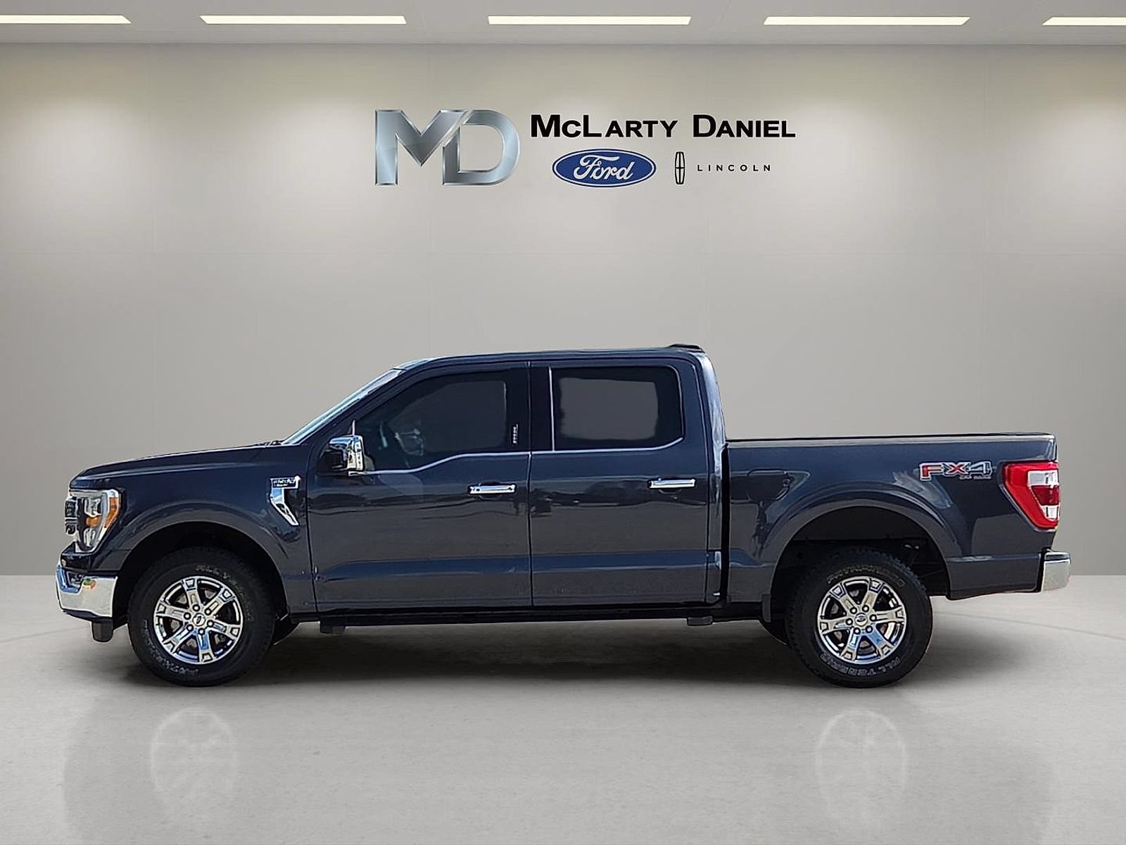 Certified 2021 Ford F150 Lariat AWD/4WD image 3