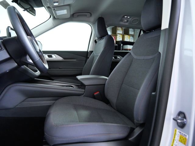 Certified 2025 Ford Explorer Active image 17