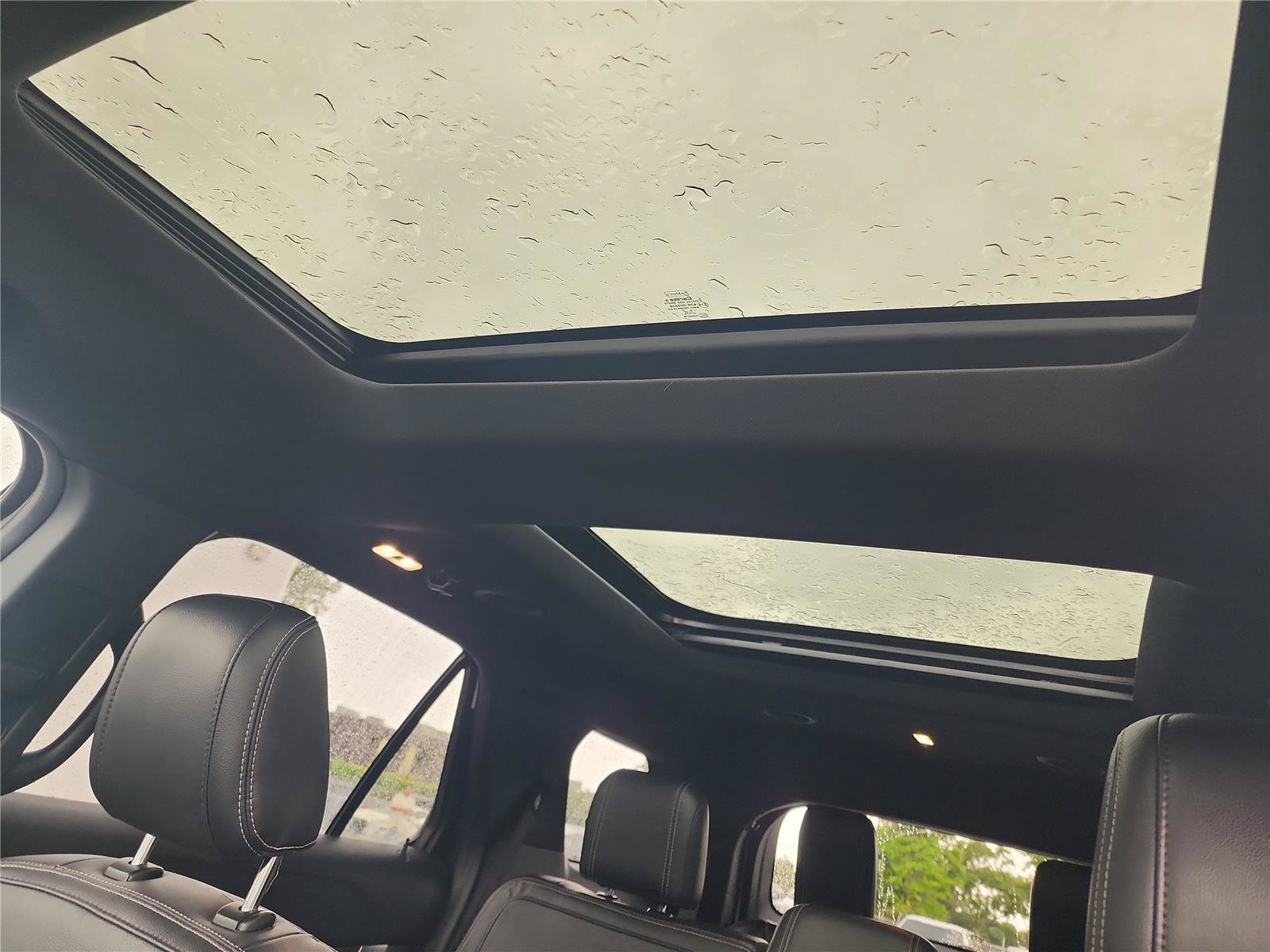 Certified 2018 Ford Explorer Limited w/ Equipment Group 301A AWD/4WD image 15
