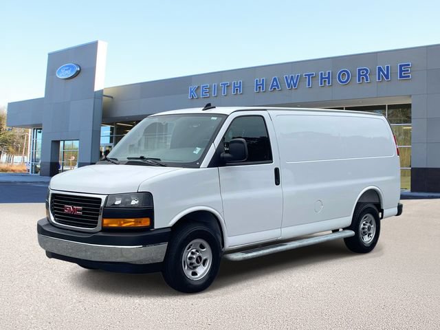 Used 2025 GMC Savana 2500 w/ Driver Convenience Package RWD image 3