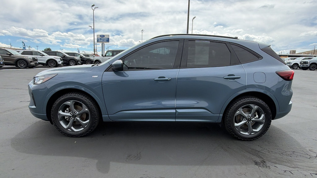 Certified 2023 Ford Escape ST-Line Select w/ Tech Pack #1 AWD/4WD image 6