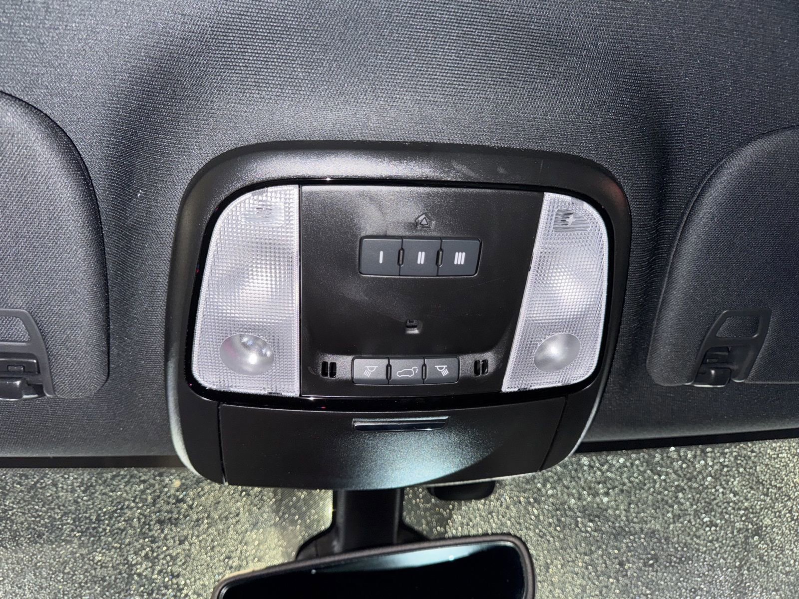 Used 2024 Dodge Durango R/T w/ Blacktop Package image 33