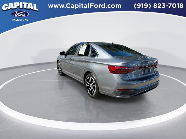 Used 2025 Volkswagen Jetta Sport FWD image 6