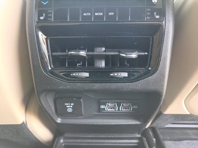 Used 2025 Jeep Grand Cherokee L Limited w/ Black Appearance Package RWD image 24