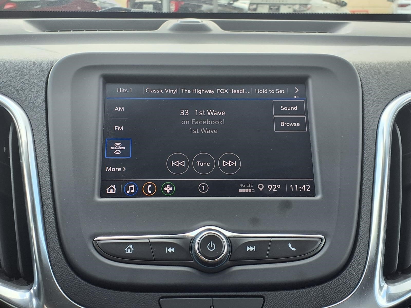 Used 2024 Chevrolet Equinox LT FWD image 19