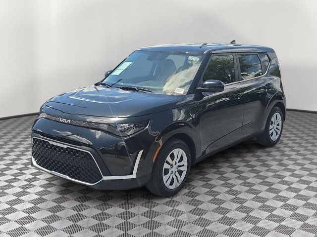 Used 2024 Kia Soul LX FWD image 3