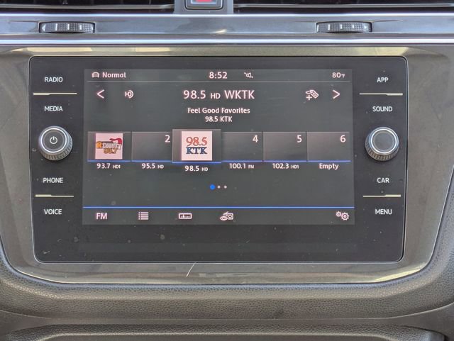 Used 2018 Volkswagen Tiguan SE image 18