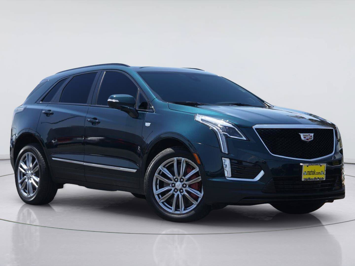 Used 2025 Cadillac XT5 Sportv w/ Technology Package AWD/4WD image 2