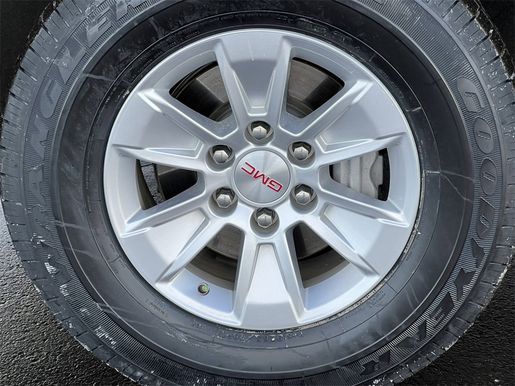 Used 2019 GMC Sierra 1500 2WD Crew Cab w/ 1SA Driver Alert Package I image 7