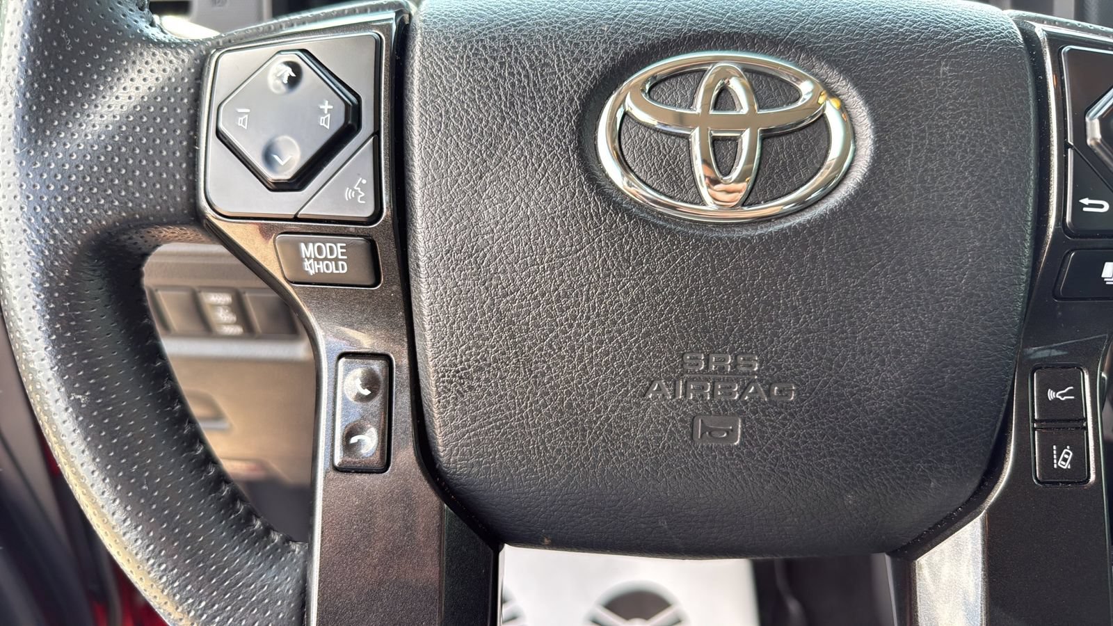 Used 2021 Toyota 4Runner Venture w/ Moonroof Package AWD/4WD image 16