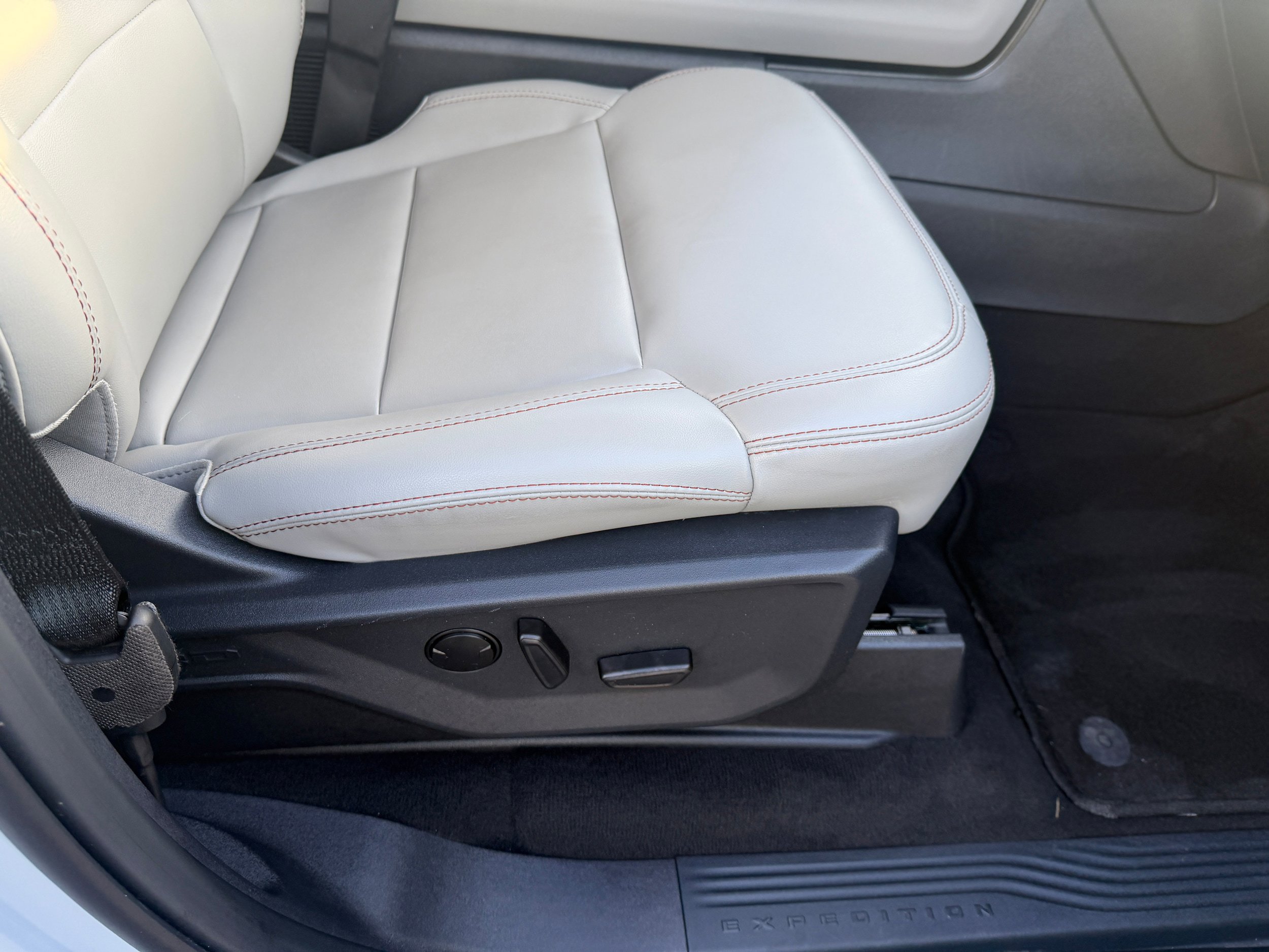 Certified 2025 Ford Expedition Max Active AWD/4WD image 26