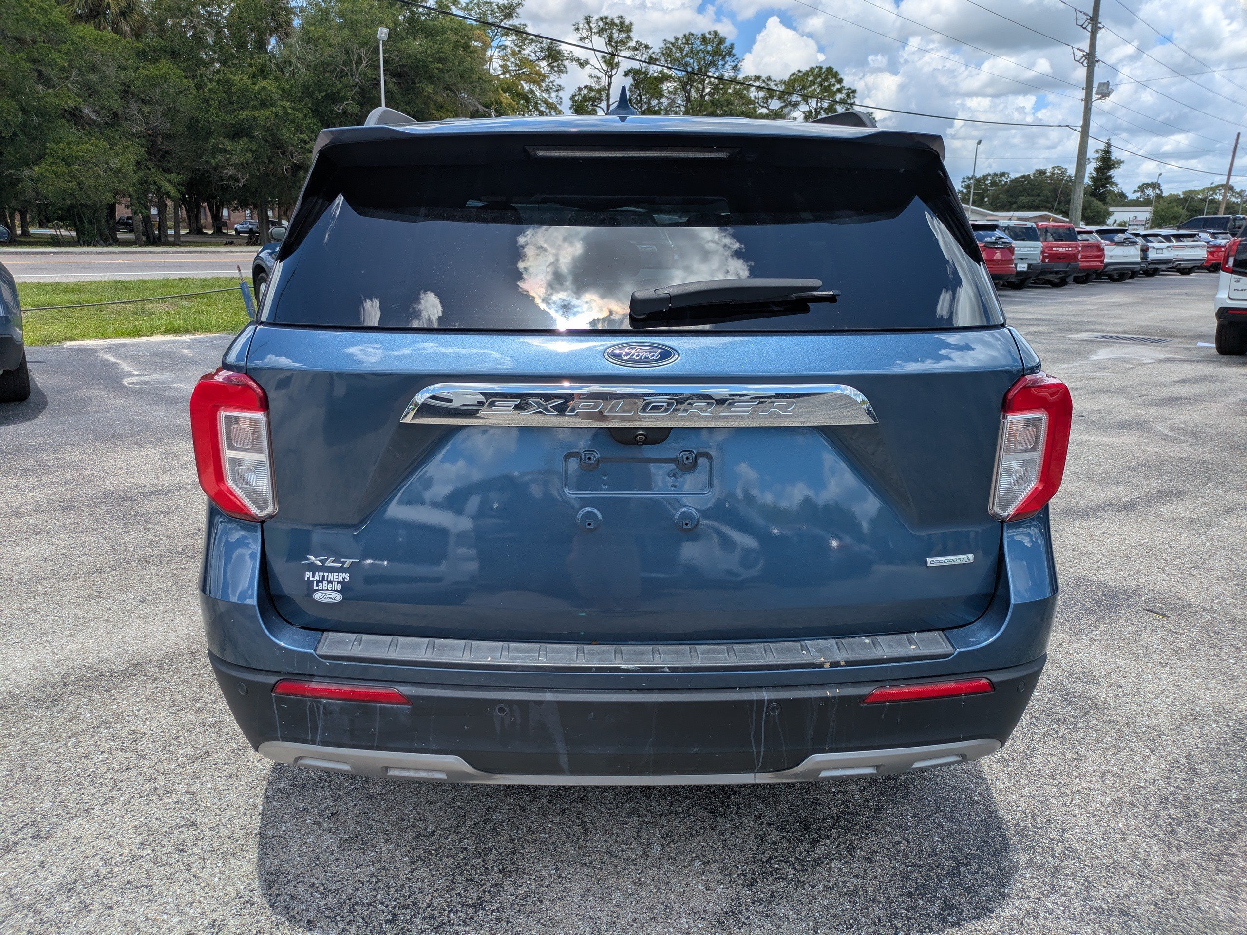 Certified 2020 Ford Explorer XLT w/ Equipment Group 202A RWD image 5