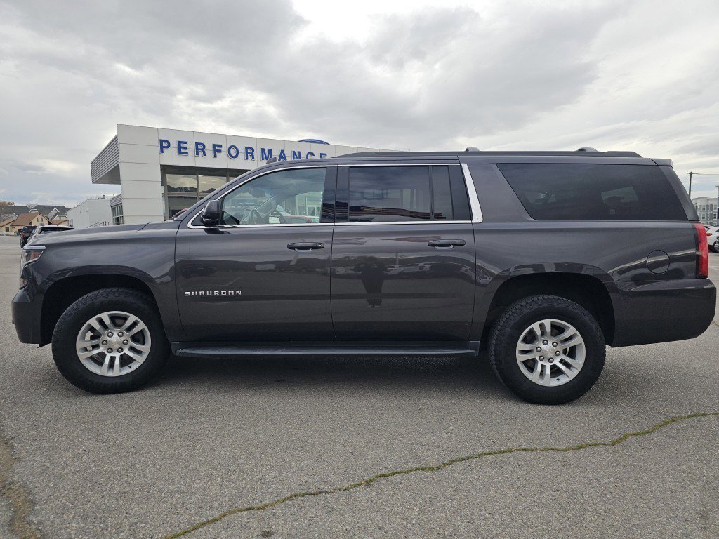 Used 2017 Chevrolet Suburban LS image 7