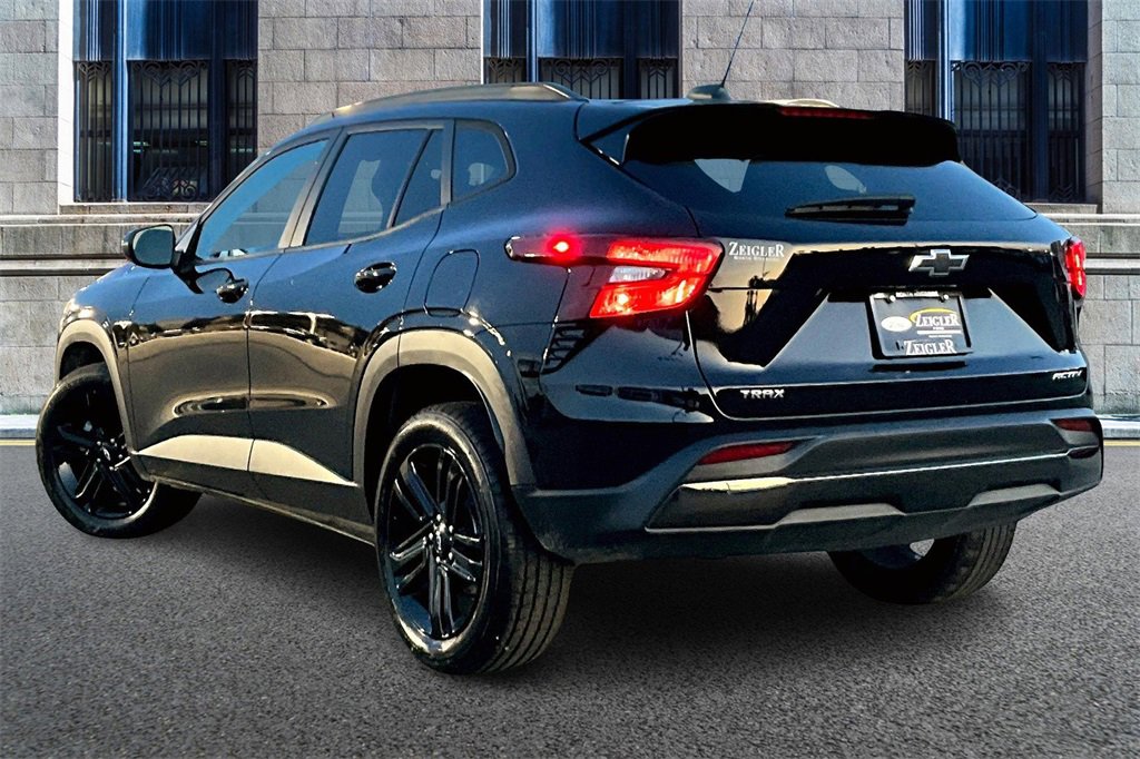 Used 2024 Chevrolet Trax ACTIV w/ Driver Confidence Package image 10