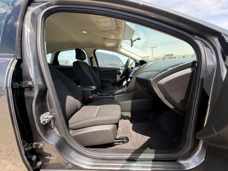 Certified 2018 Ford Focus SE FWD image 13