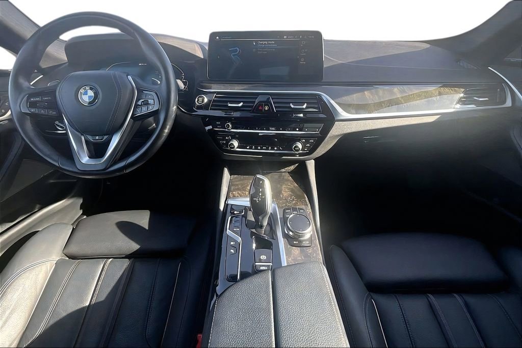 Used 2023 BMW 530e xDrive w/ Premium Package AWD/4WD image 14