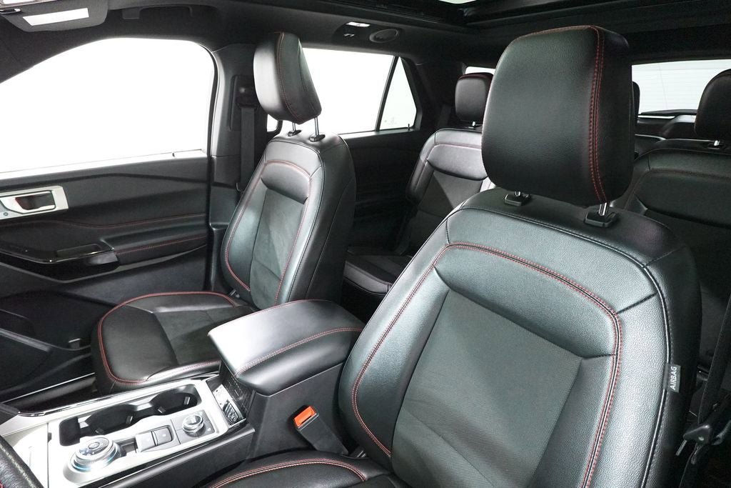 Certified 2023 Ford Explorer ST-Line AWD/4WD image 12