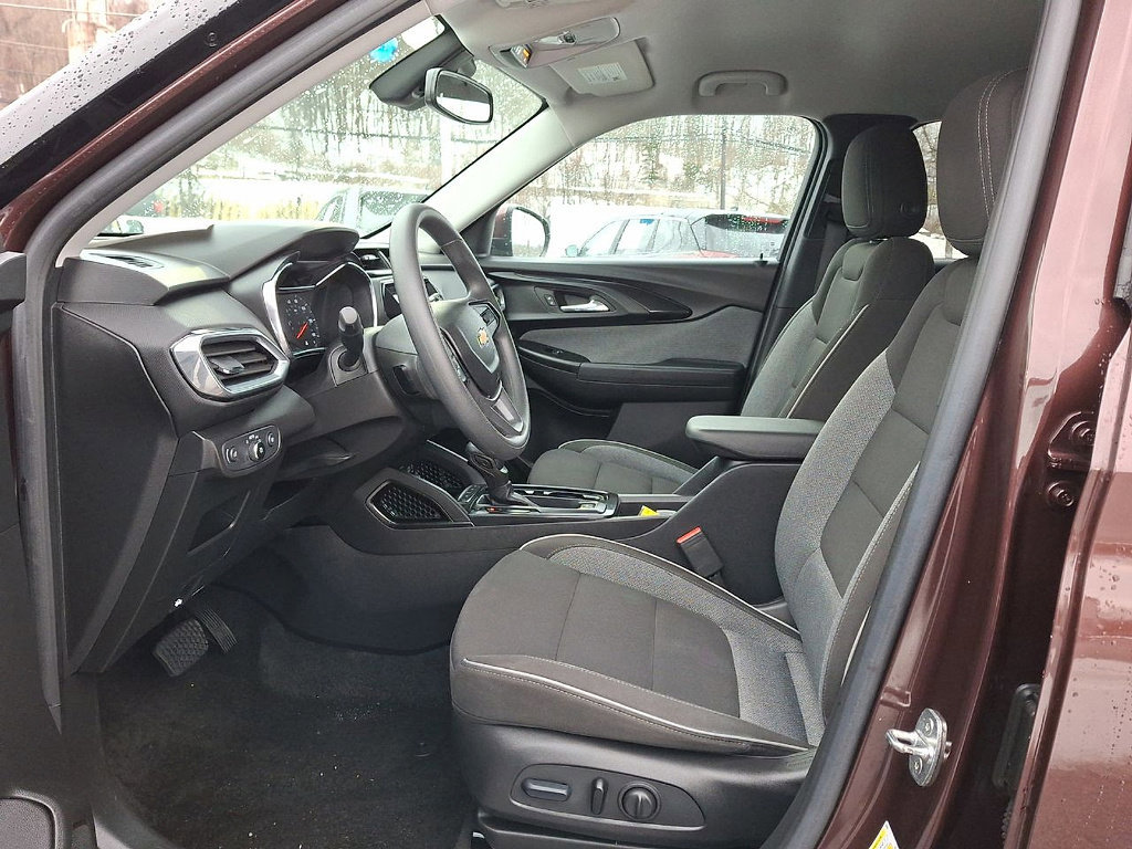 Used 2023 Chevrolet TrailBlazer LT w/ Convenience Package image 16