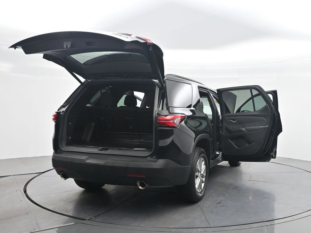Used 2023 Chevrolet Traverse LT FWD image 42