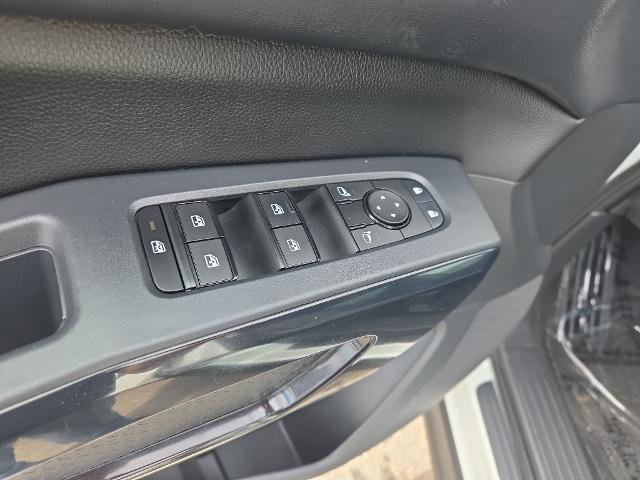 Used 2024 Nissan Pathfinder S AWD/4WD image 20