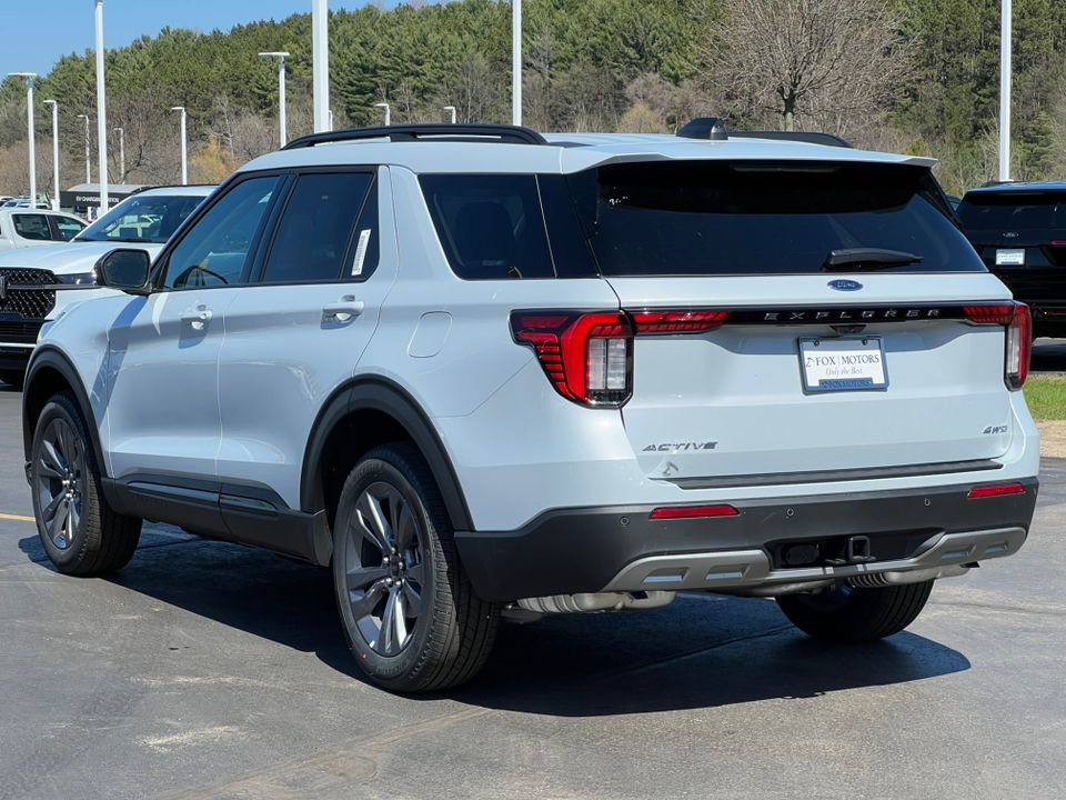 Certified 2024 Ford Explorer XLT w/ Equipment Group 202A AWD/4WD image 39