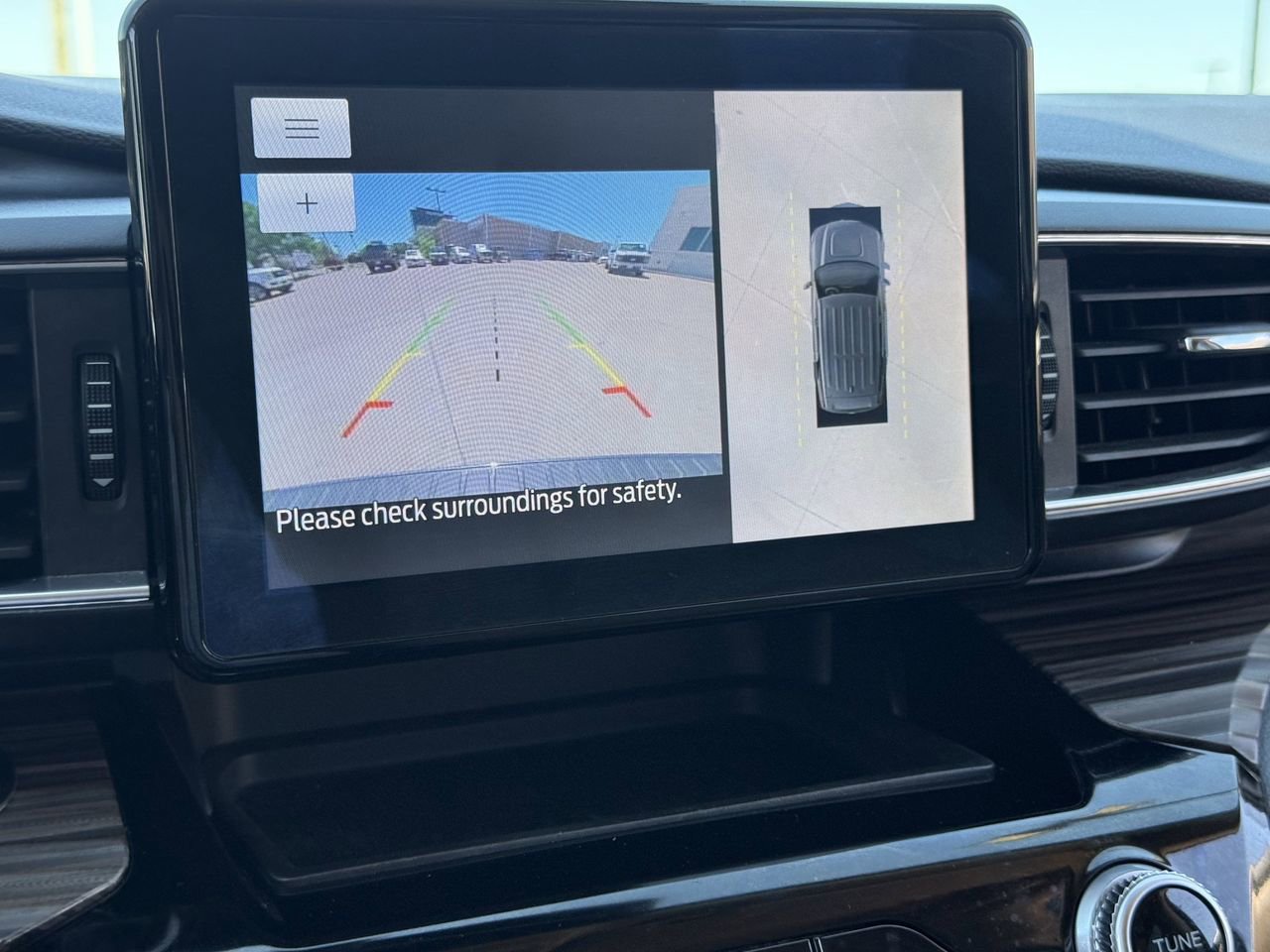 Certified 2022 Ford Explorer Limited w/ Equipment Group 301A image 19