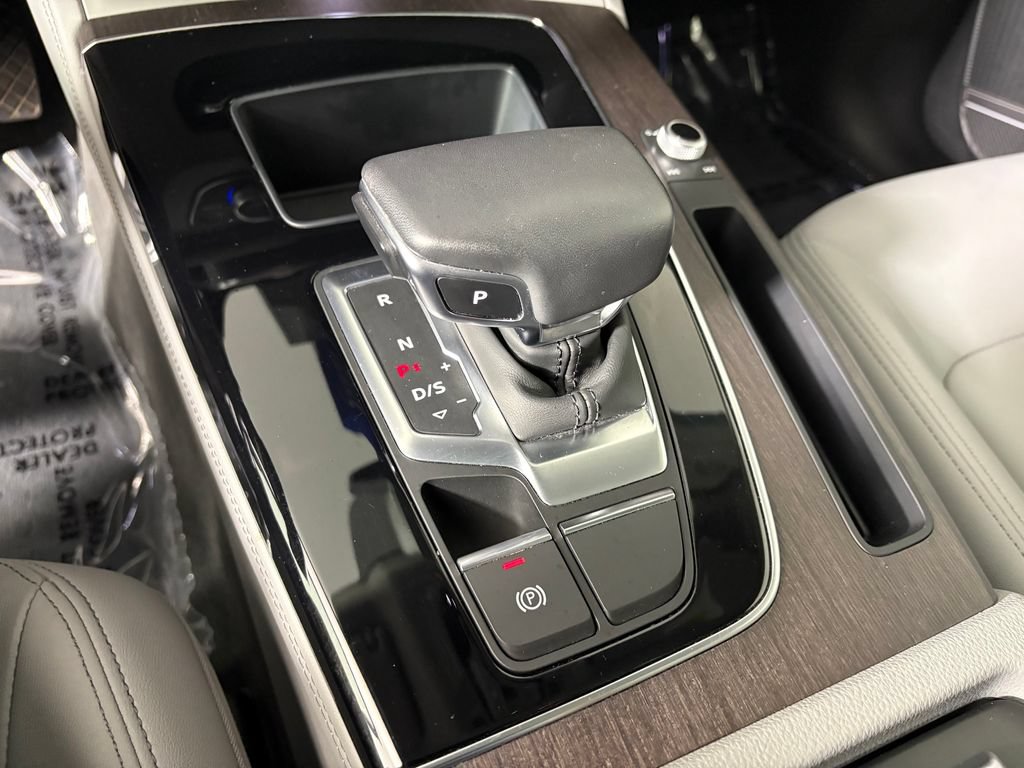 Used 2021 Audi Q5 2.0T Premium Plus w/ Premium Plus Package AWD/4WD image 21