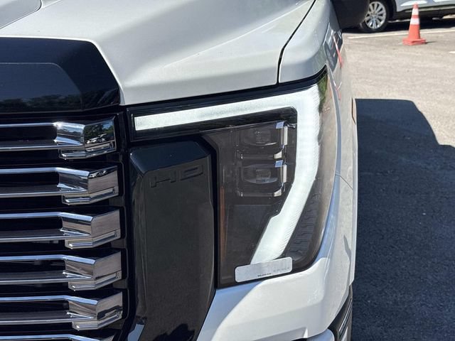 Used 2025 GMC Sierra 3500 Denali Ultimate AWD/4WD image 11