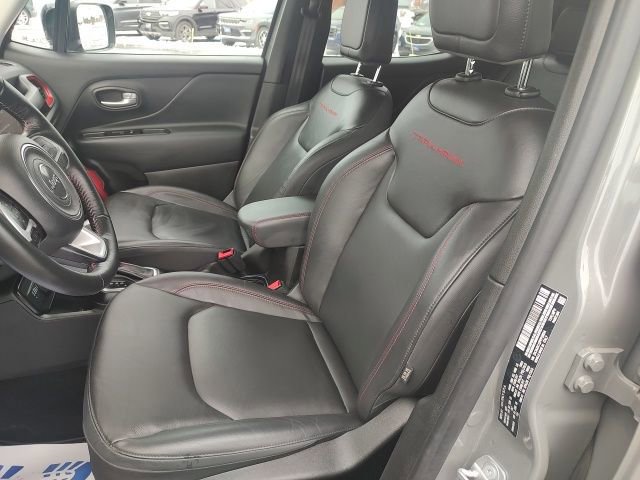 Used 2023 Jeep Renegade Trailhawk w/ Trailhawk Elite Group image 18