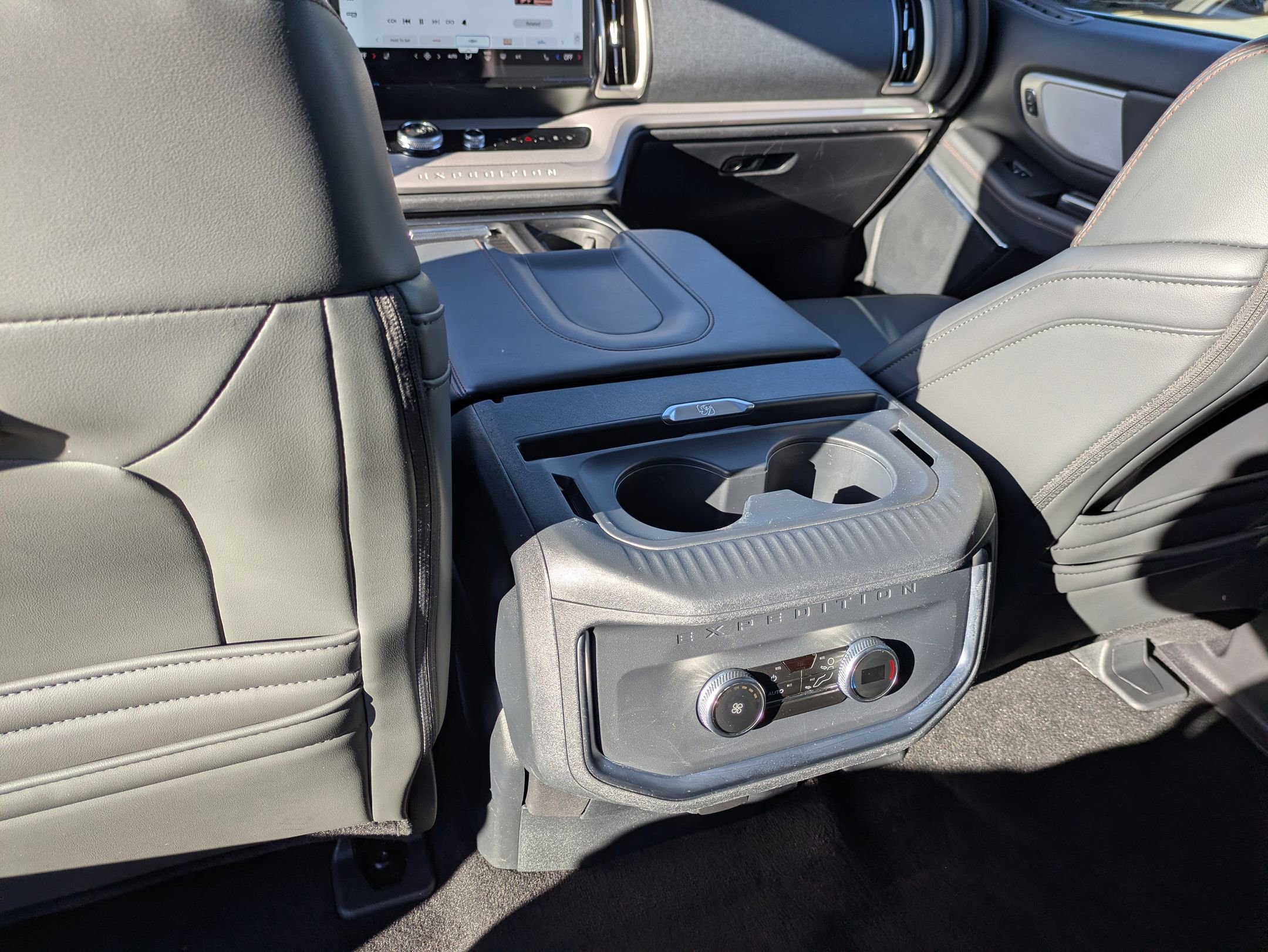Certified 2025 Ford Expedition Active AWD/4WD image 30