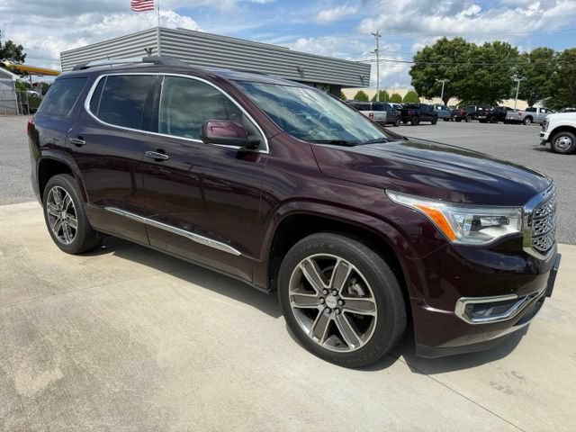 Used 2017 GMC Acadia Denali w/ Technology Package AWD/4WD image 4